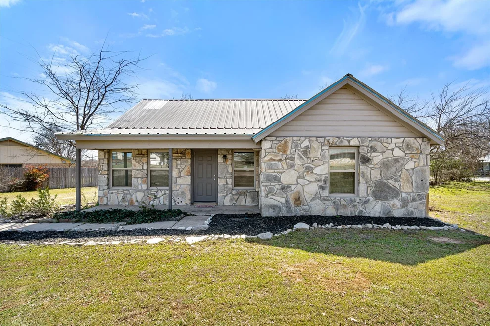 Unit for sale at 220 Snyders TRL, Liberty Hill, TX 78642