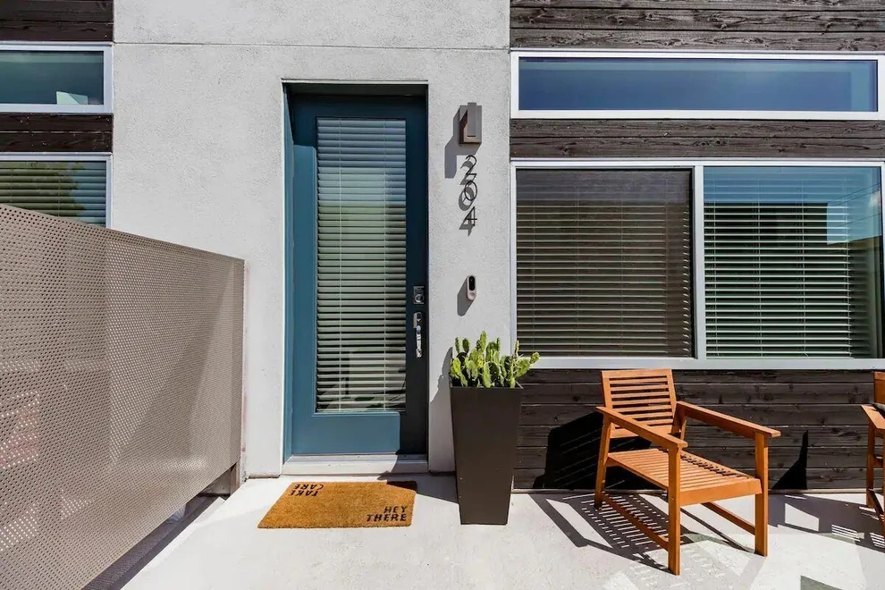 Unit for sale at 1701 E Martin Luther King Jr BLVD, Austin, TX 78702