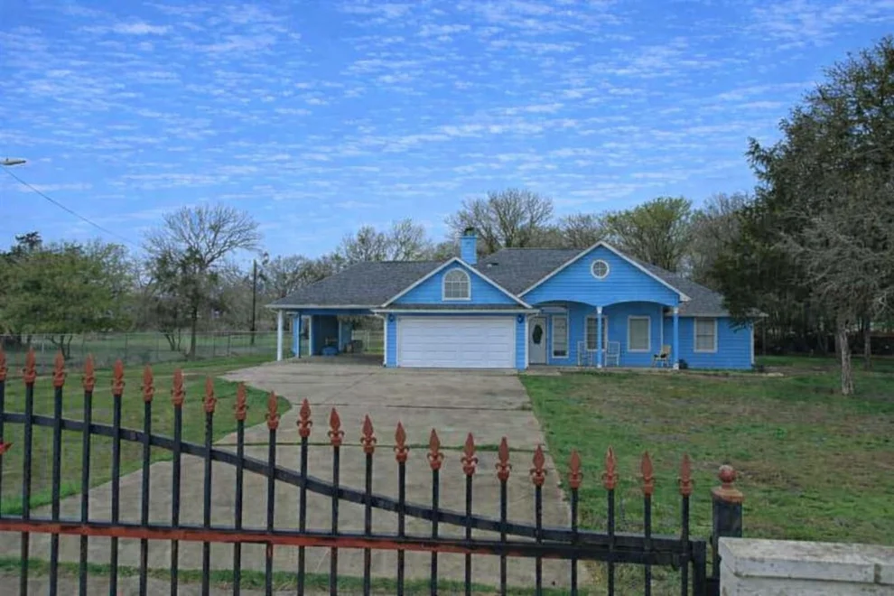 Unit for sale at 132 Enchanted CV, Cedar Creek, TX 75156