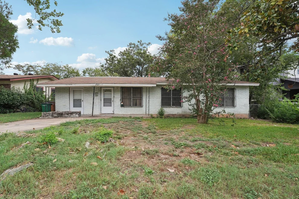 Unit for sale at 1703 Loreto DR, Austin, TX 78721
