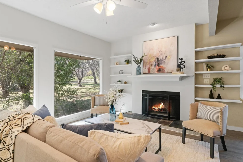 Unit for sale at 309 Coventry RD, Spicewood, TX 78669