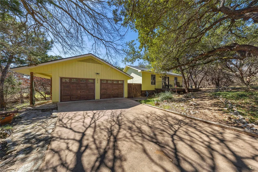 Unit for sale at 305 Clear Springs RD, Georgetown, TX 78628