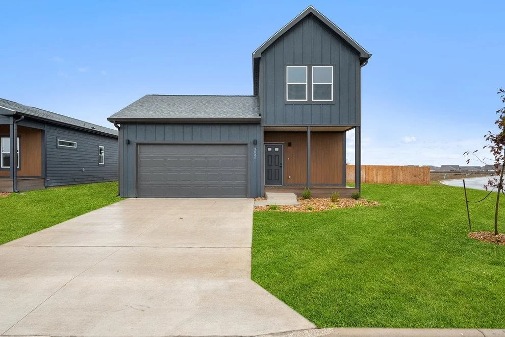 Unit for sale at 2025 Applewood DR, Lockhart, TX 78644
