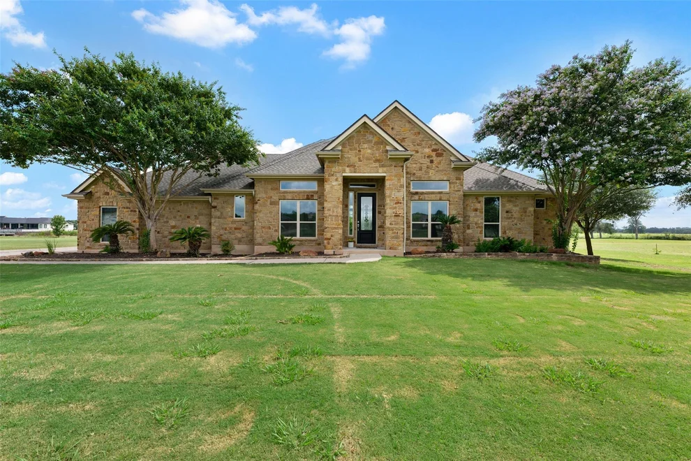 Unit for sale at 328 Apache PASS, Hutto, TX 78634