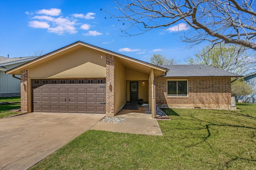 Unit for sale at 606 Splitrock ST, Round Rock, TX 78681