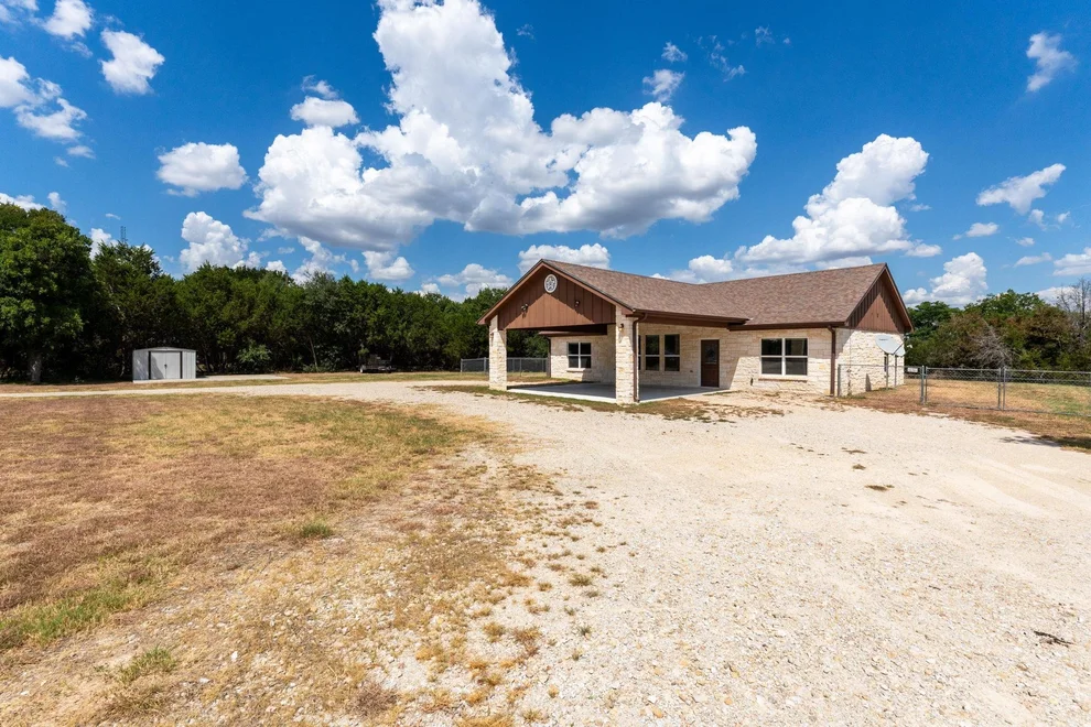 Unit for sale at 534 County Road 3081, Lampasas, TX 76550