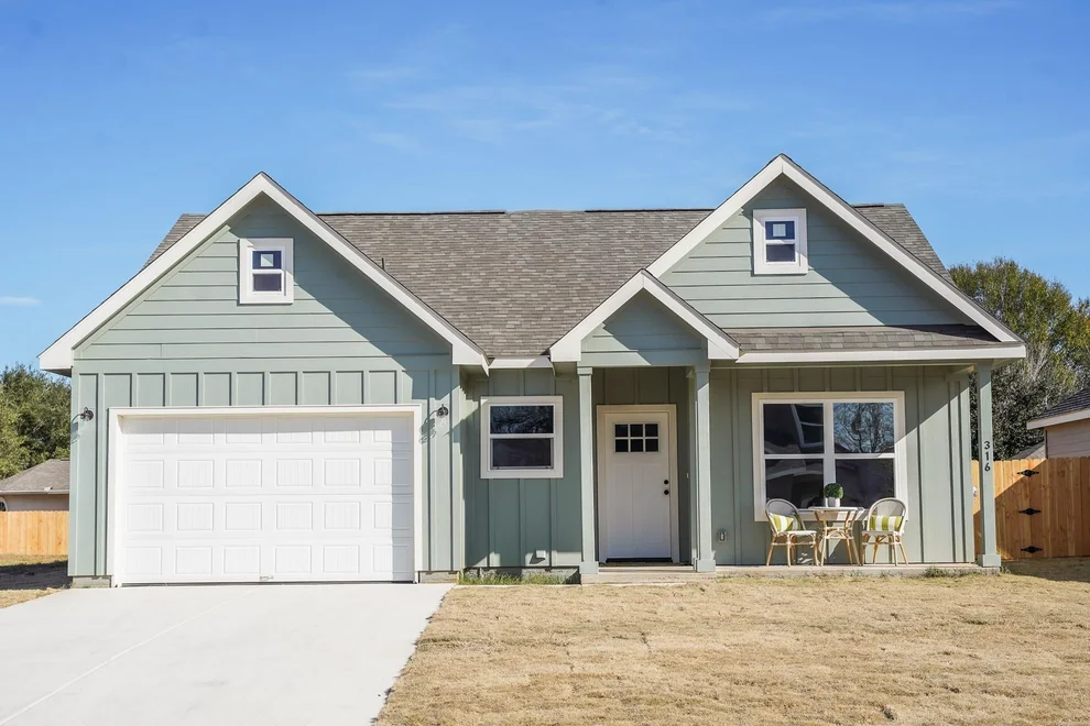 Unit for sale at 316 String Prairie WAY, Smithville, TX 78957