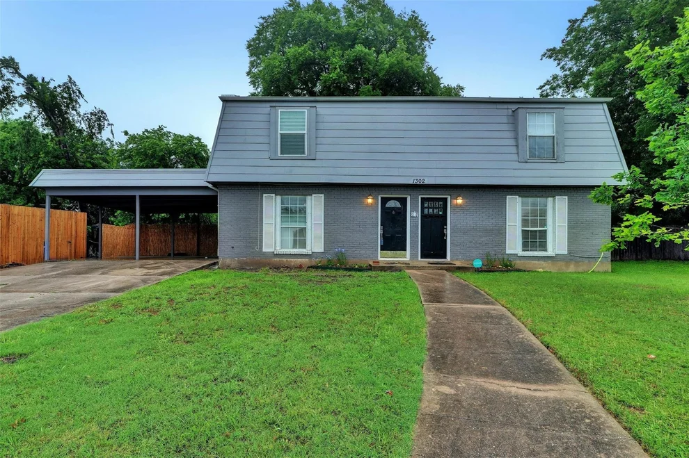 Unit for sale at 1302 E Saint Johns Ave, Austin, TX 78752