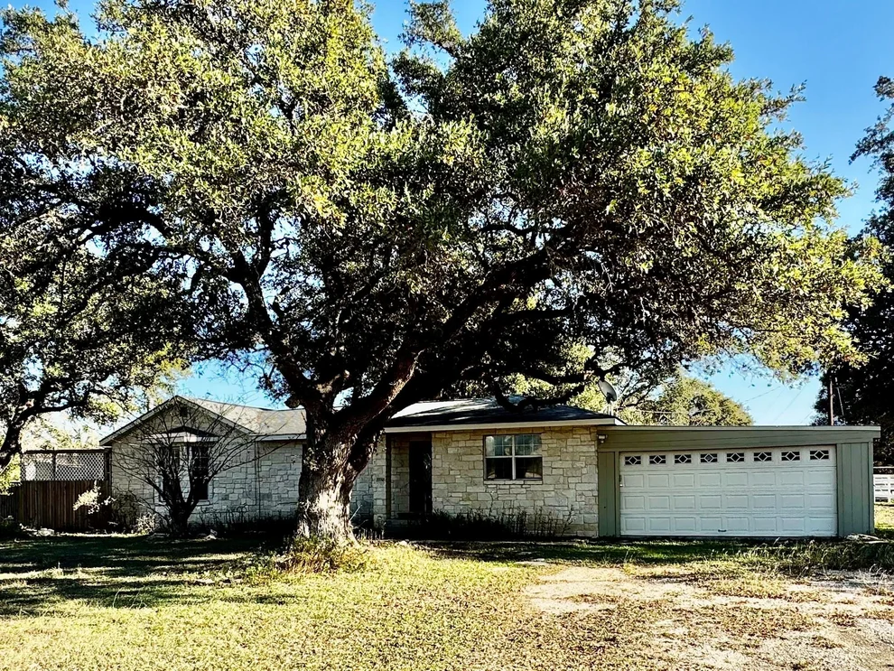 Unit for sale at 5550 County Road 200, Liberty Hill, TX 78642