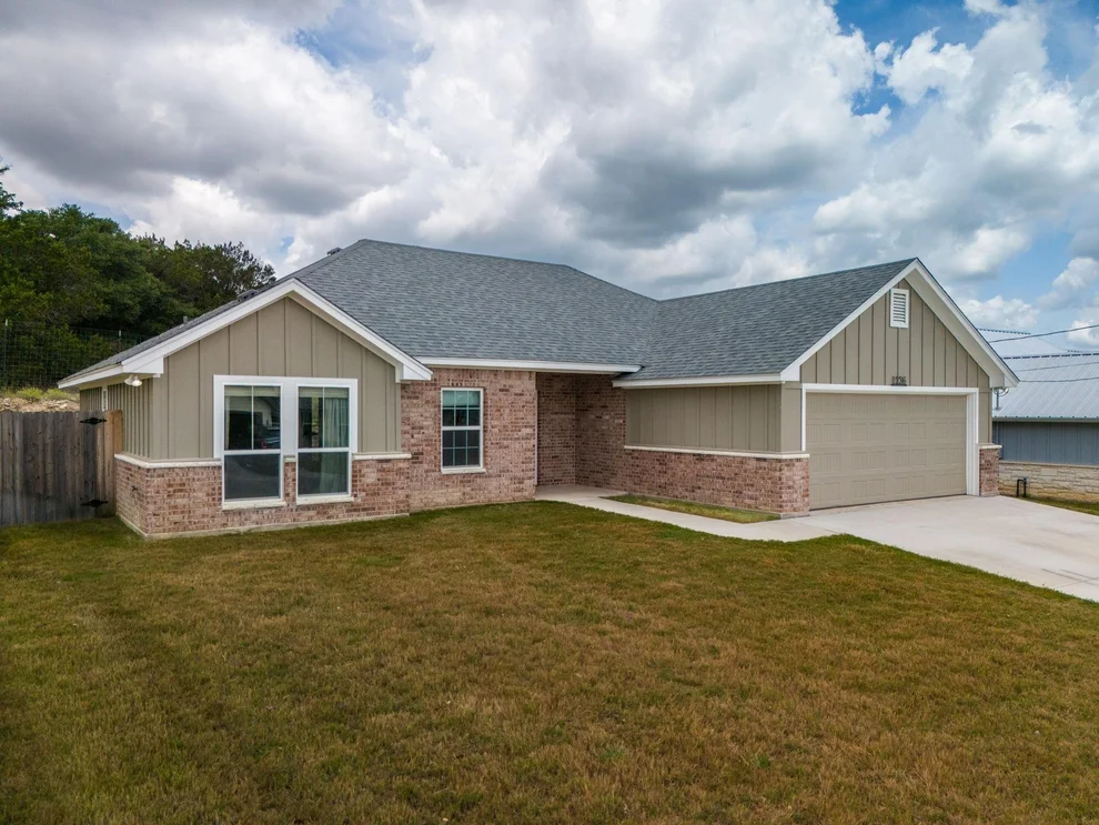 Unit for sale at 1236 Stone Valley DR, Lampasas, TX 76550