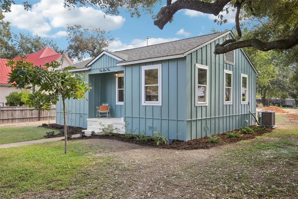 Unit for sale at 602 Short ST, Smithville, TX 78957
