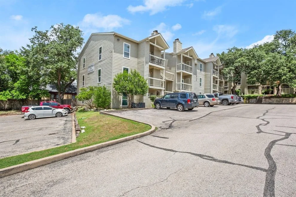 Unit for sale at 114 E 31st ST, Austin, TX 78705