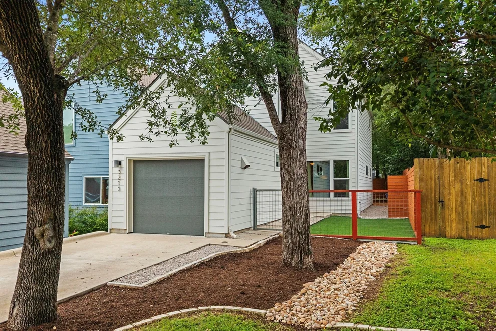 Unit for sale at 3215 Aldwyche DR, Austin, TX 78704