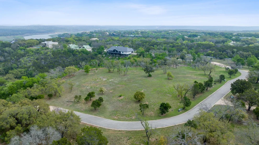 Unit for sale at 100 & 200 Contrails WAY, Spicewood, TX 78669