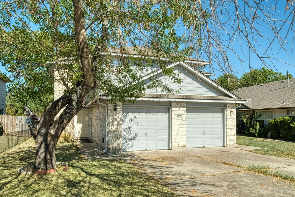 Unit for sale at 1108 Christopher Ave, Round Rock, TX 78681