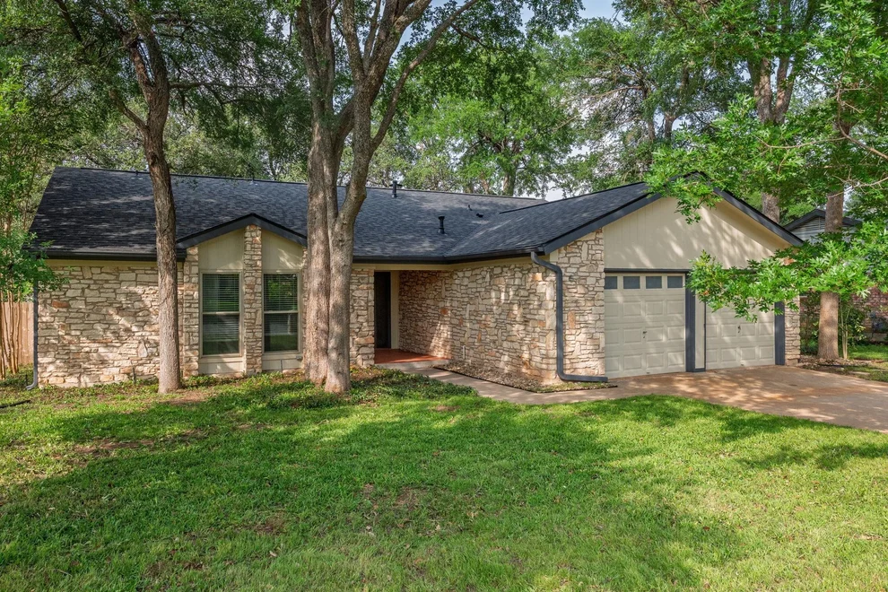 Unit for sale at 4506 Oak Creek DR, Austin, TX 78727
