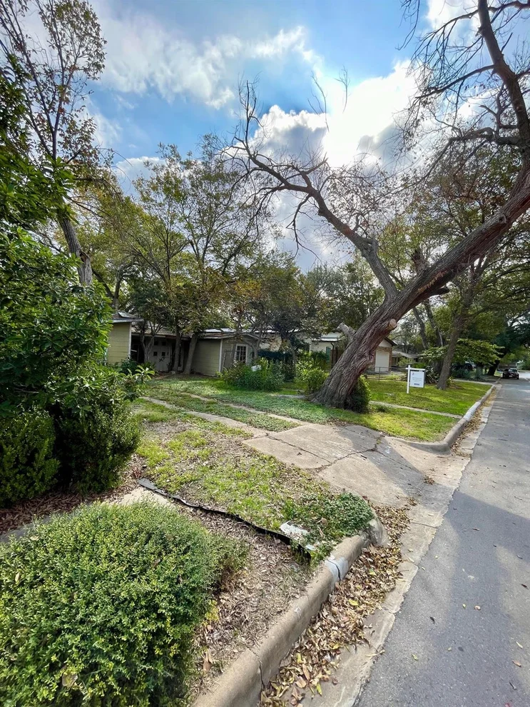 Unit for sale at 4901 W Park DR, Austin, TX 78731