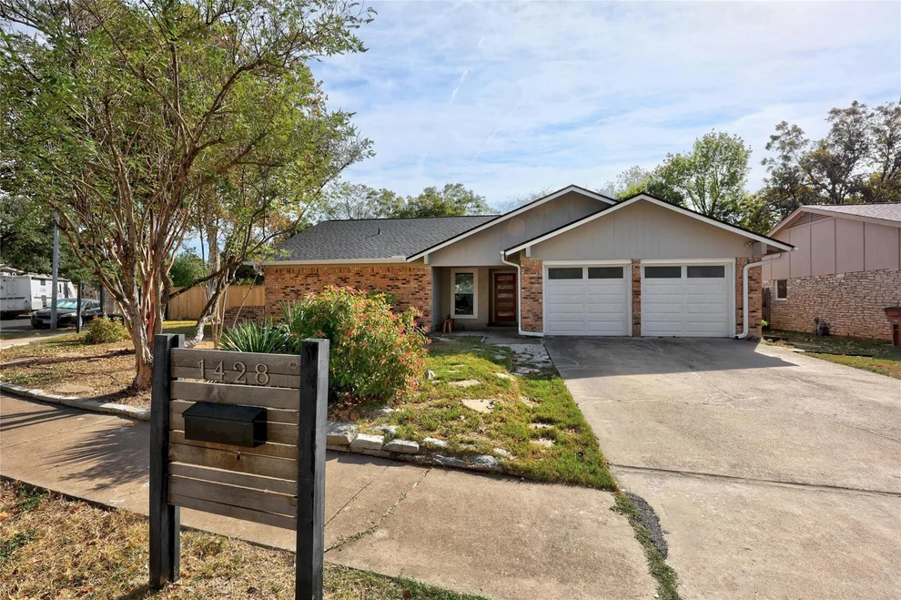 Unit for sale at 1428 S Meadows DR, Austin, TX 78758