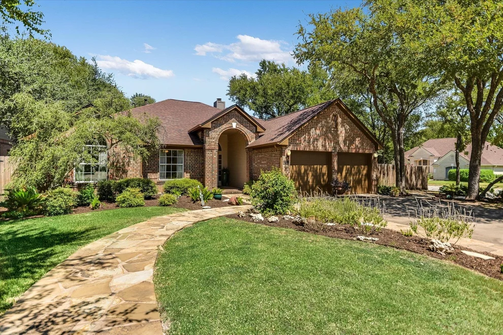 Unit for sale at 901 Rock Spring CV, Round Rock, TX 78681