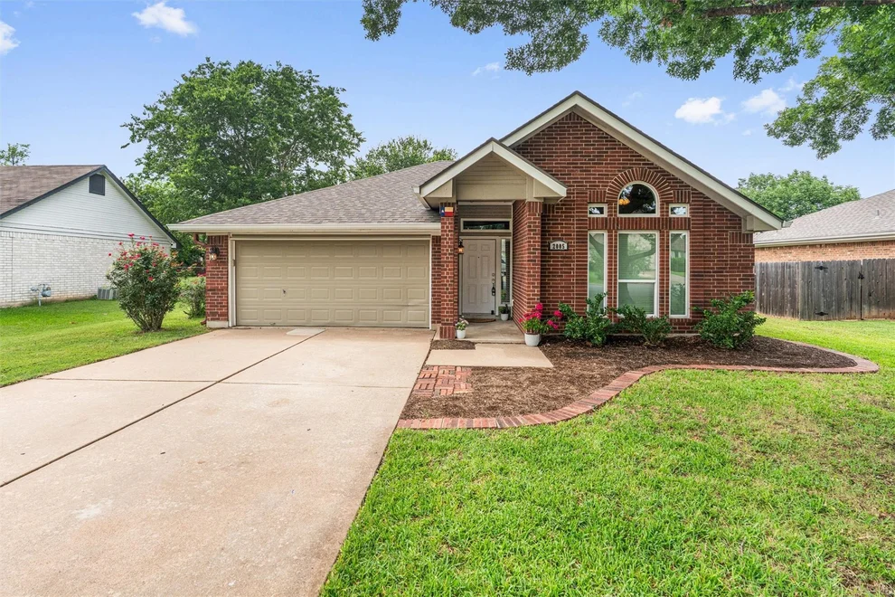 Unit for sale at 2005 E 19th ST, Georgetown, TX 78626