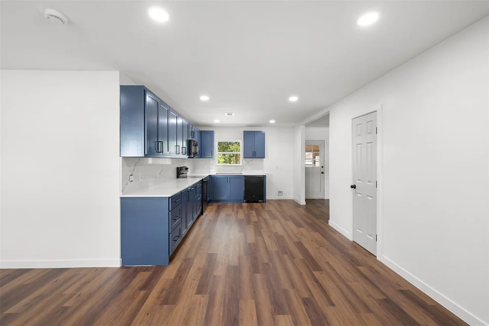Unit for sale at 2002 N Karnes Ave, Cameron, TX 76520