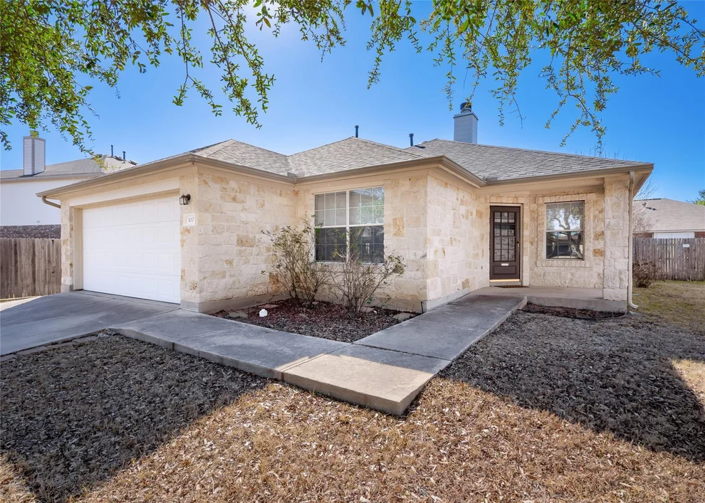 Unit for sale at 100 Javelina TRL, Bastrop, TX 78602