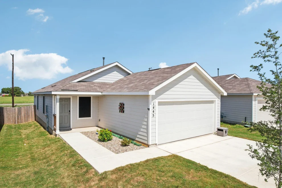 Unit for sale at 1445 White Willow, New Braunfels, TX 78130