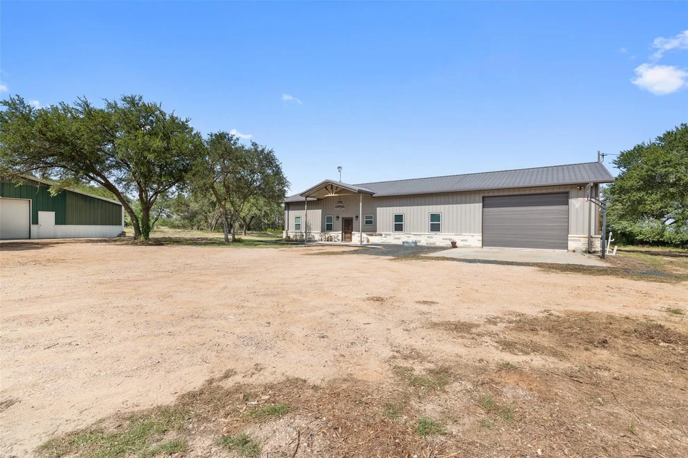 Unit for sale at 764 Stubbs RD, Johnson City, TX 78636