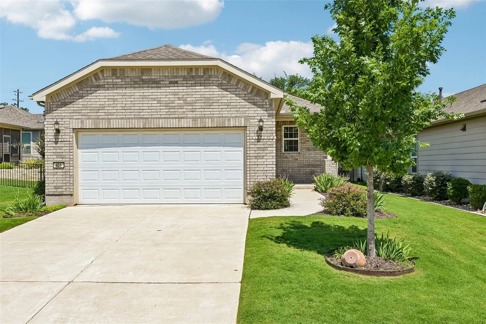 Unit for sale at 401 Yorktown ST, Georgetown, TX 78633