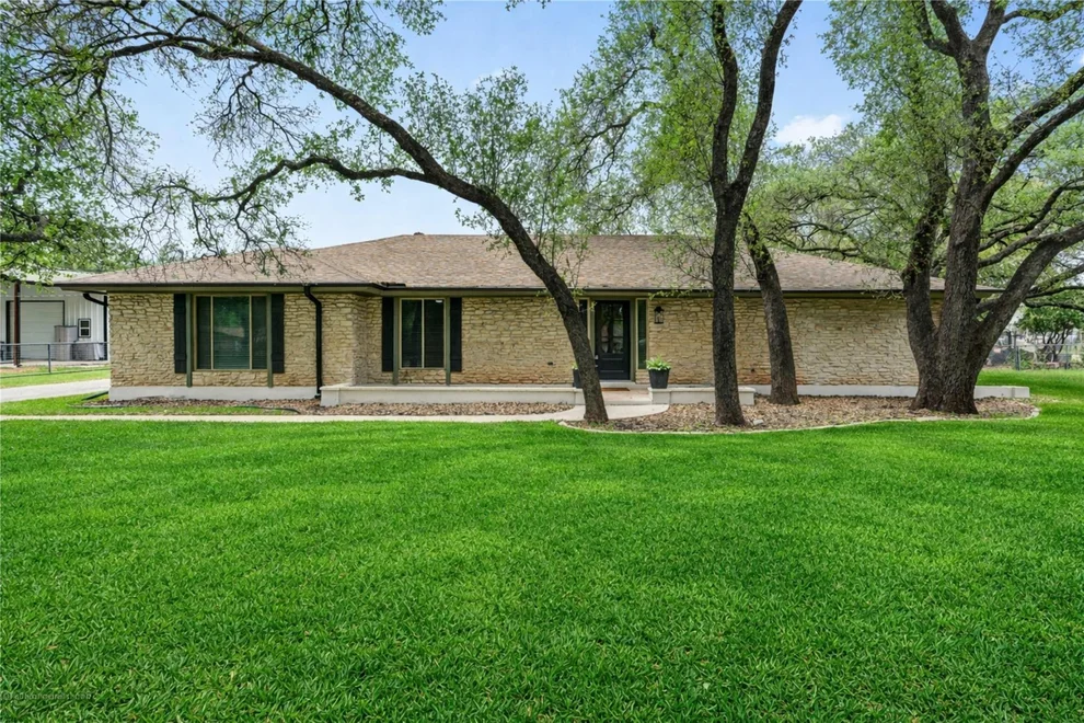 Unit for sale at 224 Clear Spring RD, Georgetown, TX 78628