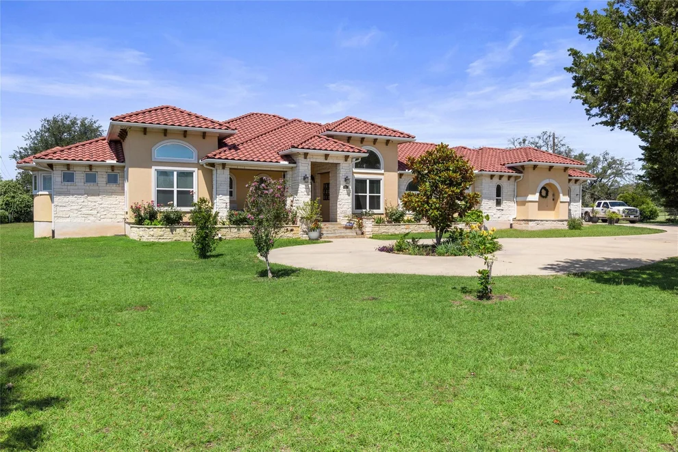 Unit for sale at 129 Lakewood TRL, Leander, TX 78641