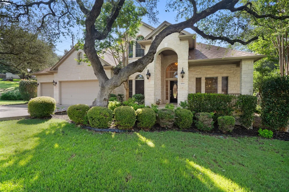 Unit for sale at 10303 Spicewood PKWY, Austin, TX 78750