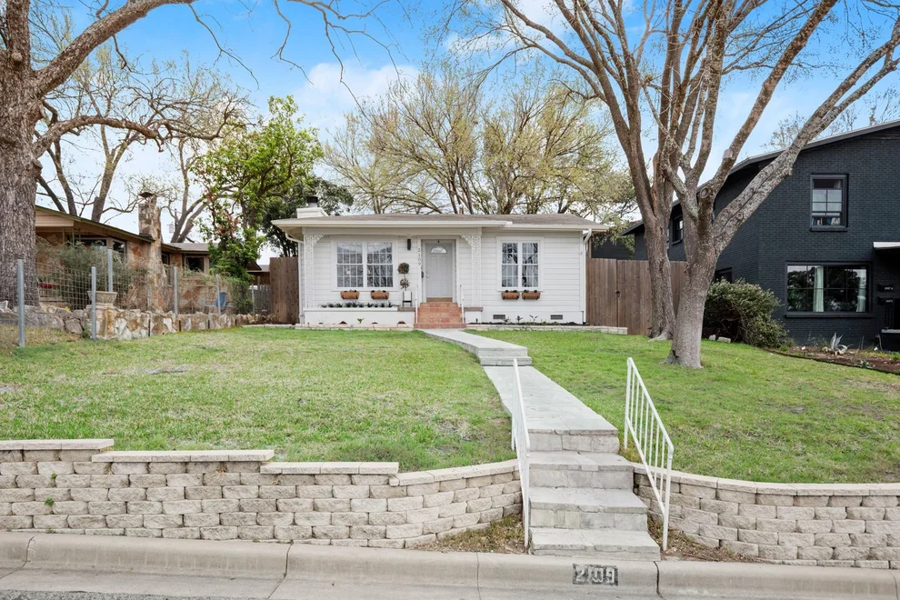 Unit for sale at 2109 Travis Heights BLVD, Austin, TX 78704