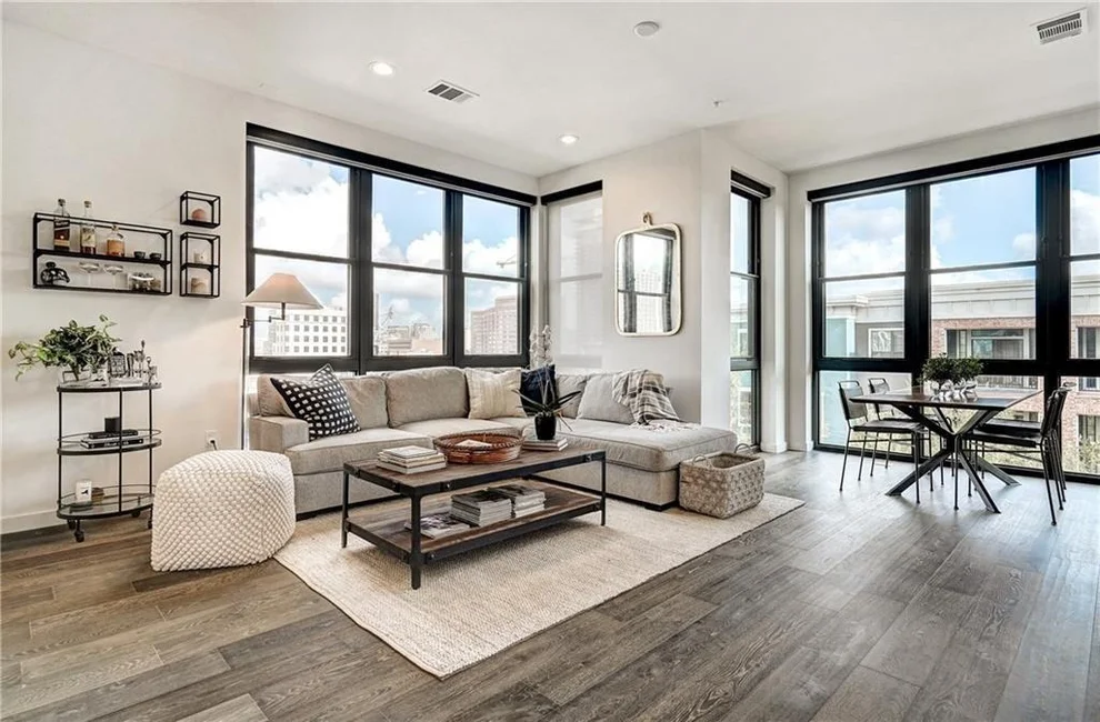 Unit for sale at 800 Embassy DR, Austin, TX 78702