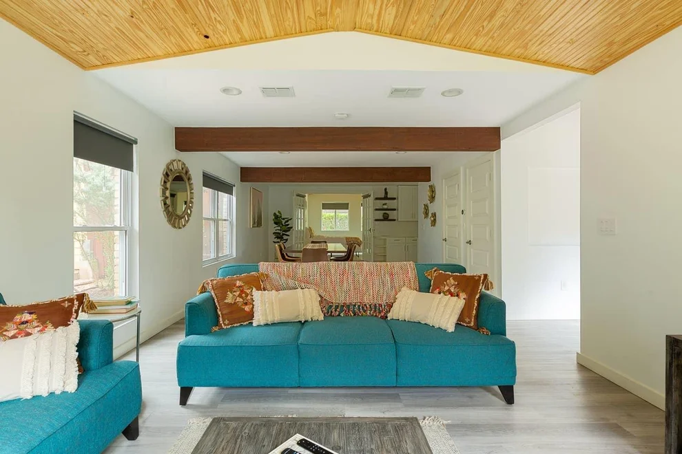 Unit for sale at 1703 Deerfield DR, Austin, TX 78741