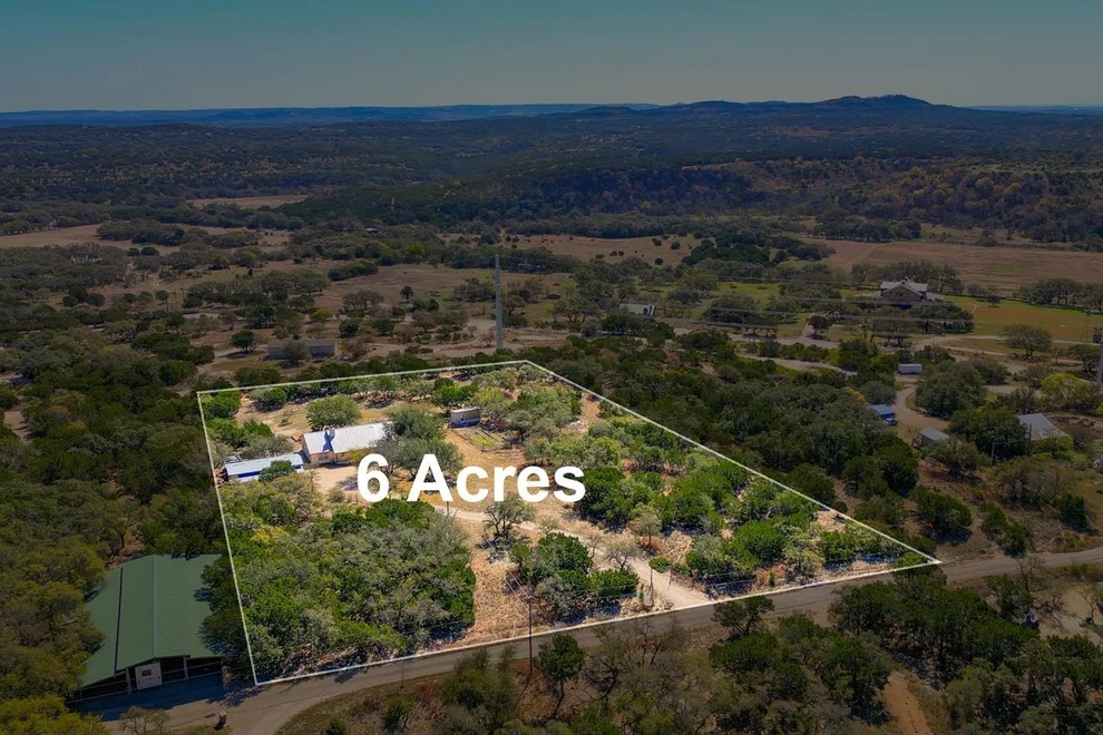 Unit for sale at 1129 Lonesome LOOP, Blanco, TX 78606