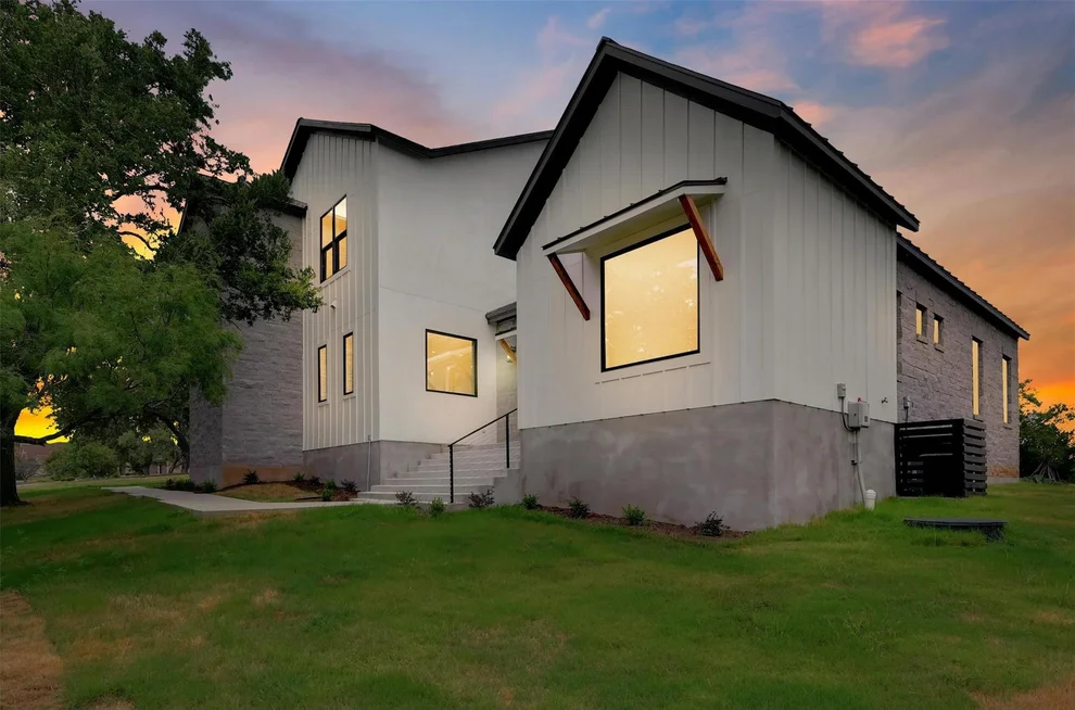 Unit for sale at 309 Alabaster, Horseshoe Bay, TX 78657