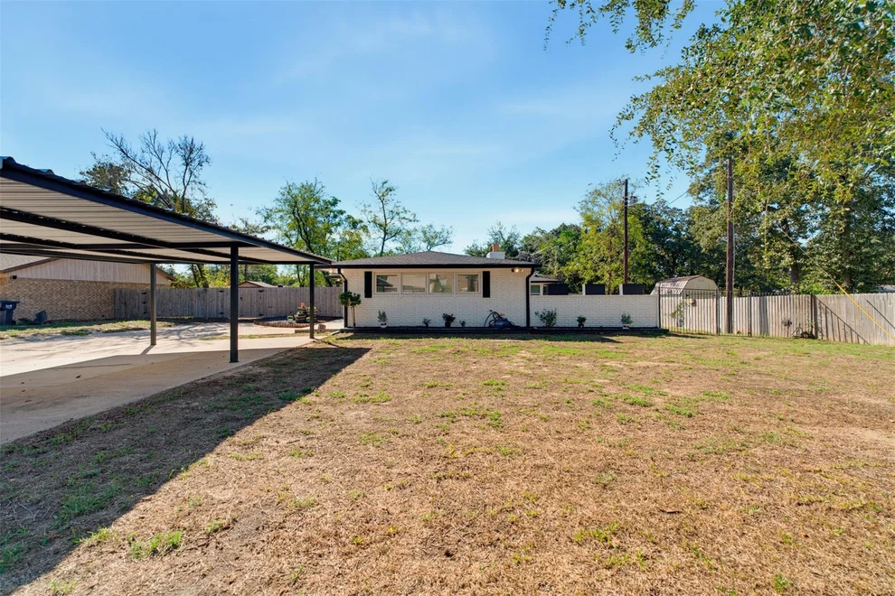 Unit for sale at 2205 Murray Ave, Rockdale, TX 76567