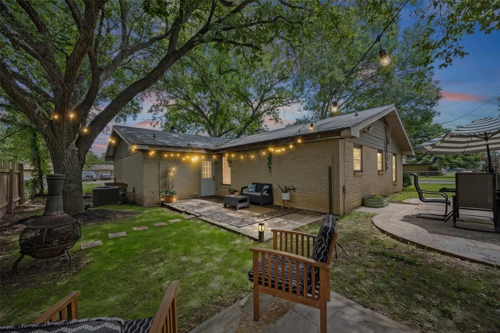 Unit for sale at 609 Laurel ST, Bastrop, TX 78602