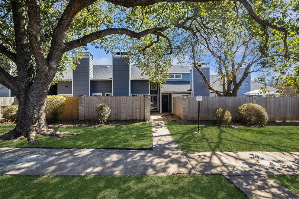 Unit for sale at 1010 W Rundberg LN, Austin, TX 78758