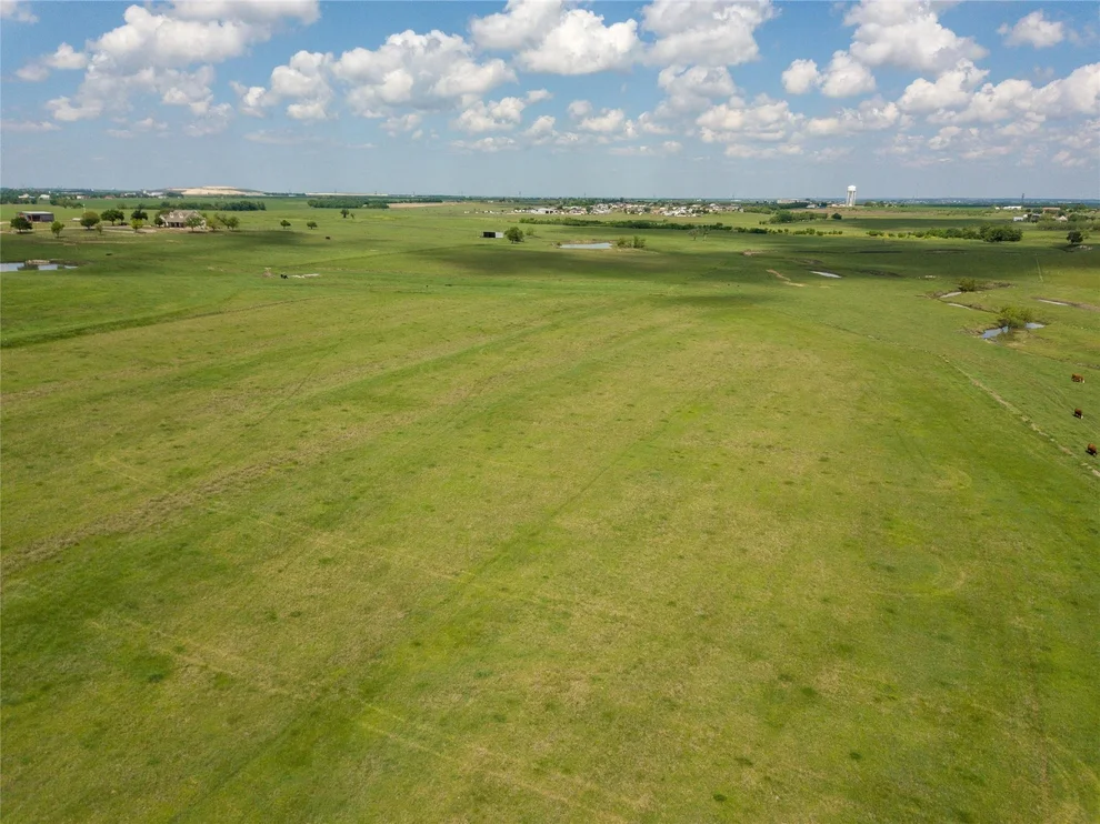 Unit for sale at 200,204, 210 County Road 160 RD, Taylor, TX 76574