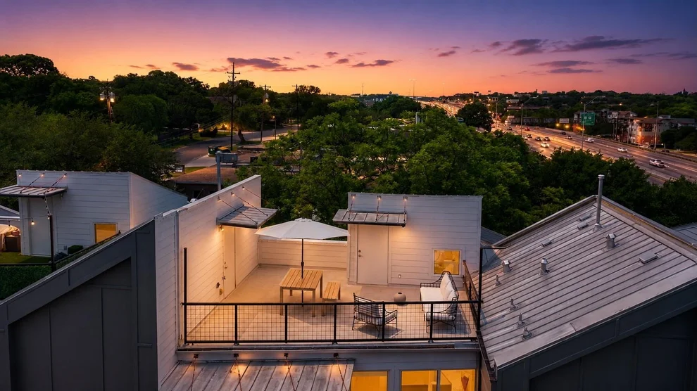 Unit for sale at 1500 Summit ST, Austin, TX 78741