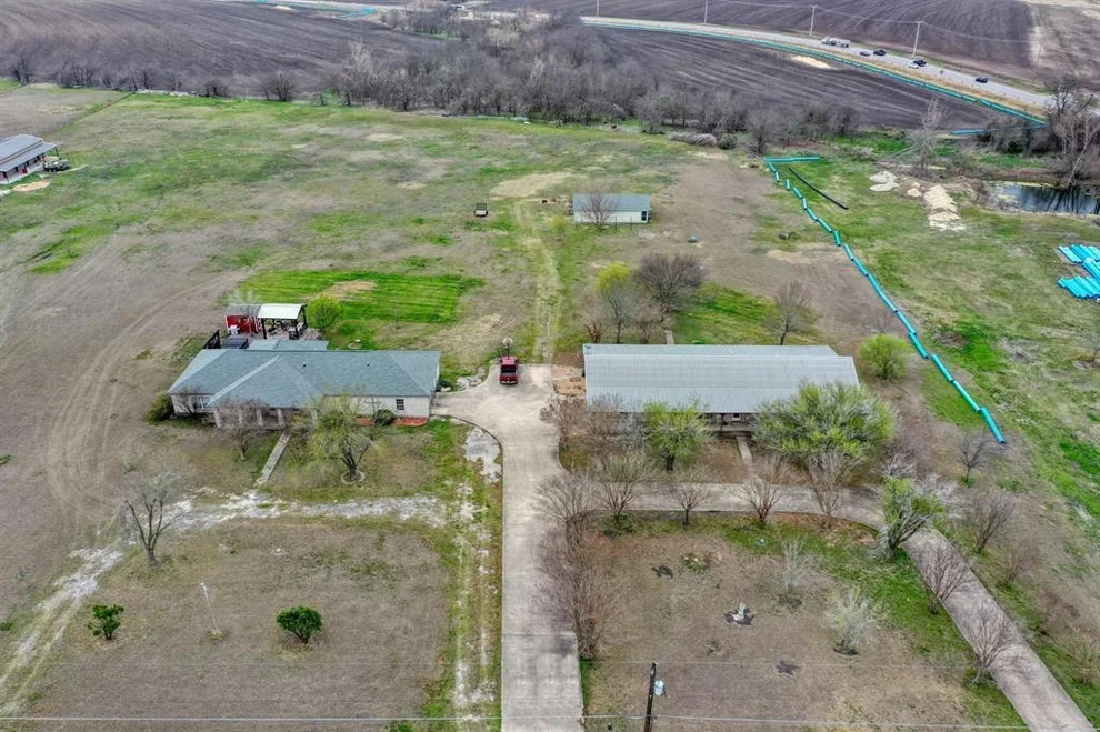 Unit for sale at 1836 County Road 109, Hutto, TX 78634