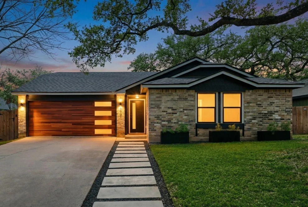 Unit for sale at 3907 Stonecroft DR, Austin, TX 78749
