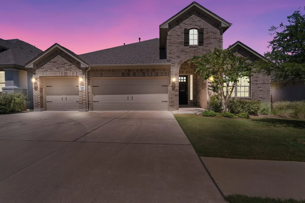 Unit for sale at 683 Founders RDG, Dripping Springs, TX 78620