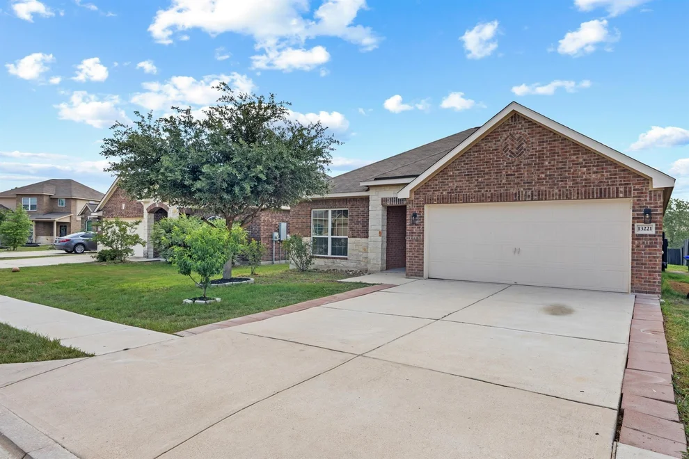 Unit for sale at 13221 Cabinet DR, Manor, TX 78653