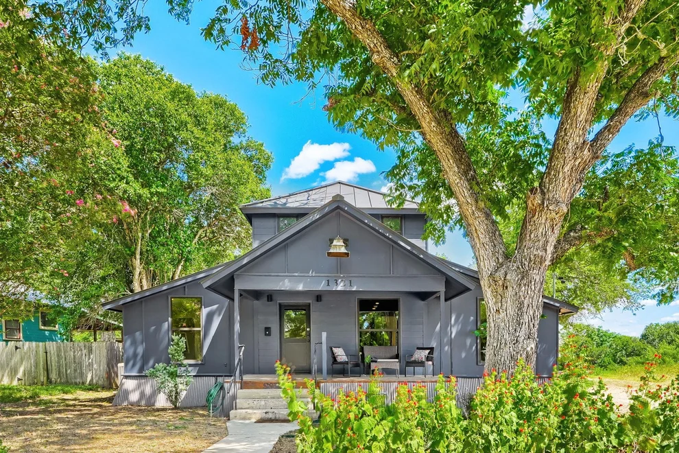 Unit for sale at 1321 W San Antonio ST, San Marcos, TX 78666