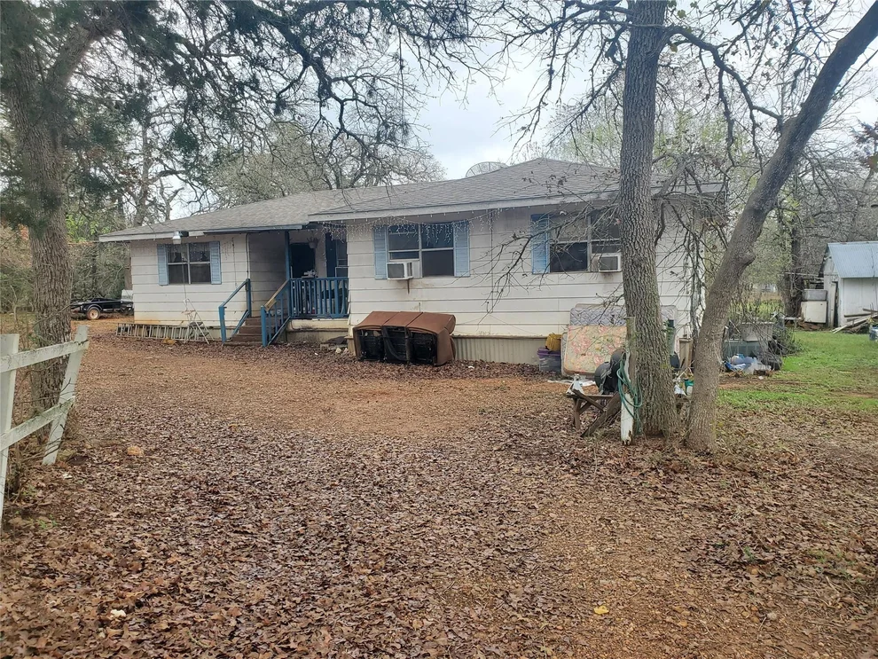 Unit for sale at 276 Arrowhead DR, Smithville, TX 78957