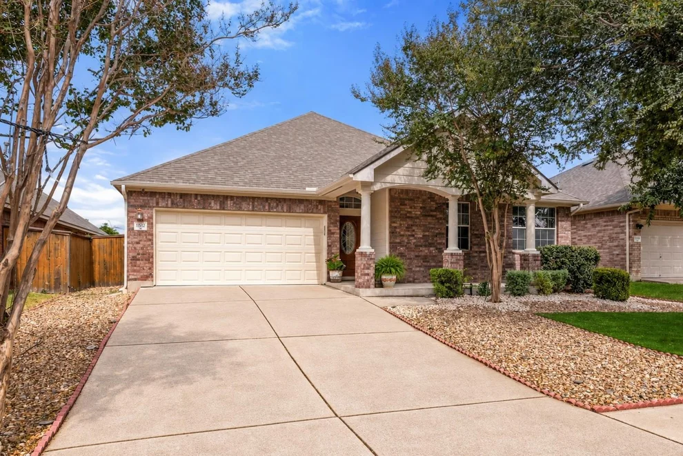 Unit for sale at 11512 Shadow Creek DR, Manor, TX 78653