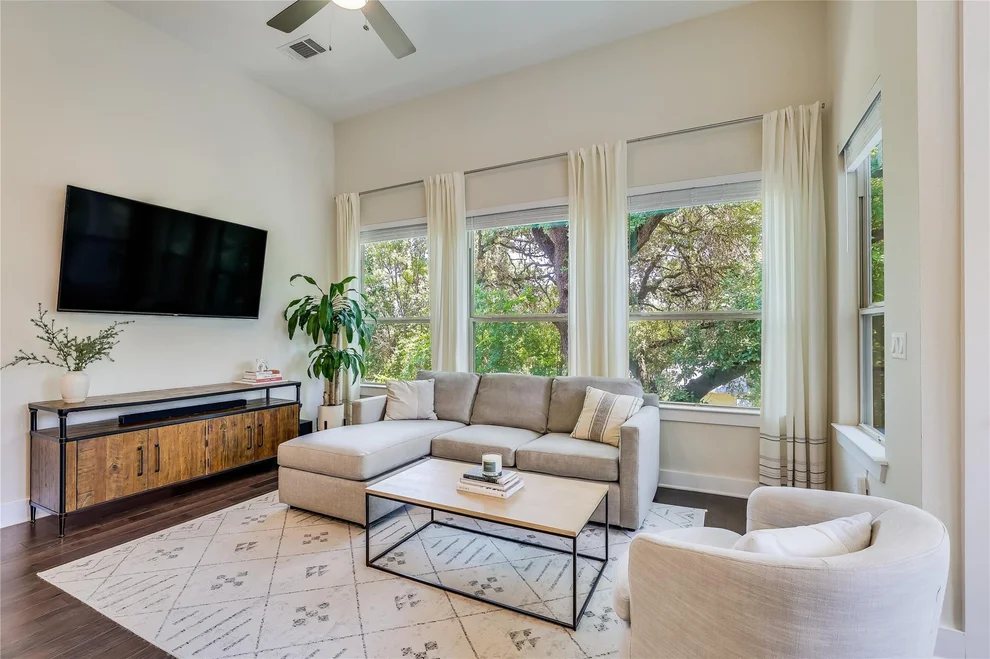 Unit for sale at 404 W Alpine RD, Austin, TX 78704